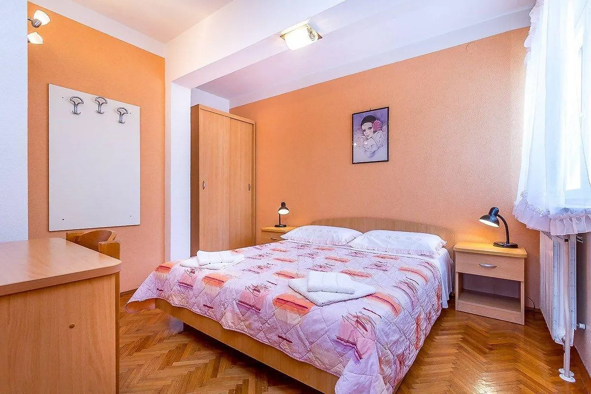 Apartments Nevija Medulin